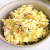 Roasted-Garlic Mashed Potatoes image