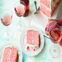 Pink Champagne Poke Cake_image