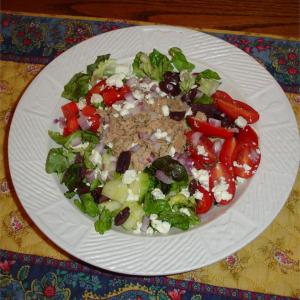 Mediterranean-Inspired Tuna Salad_image