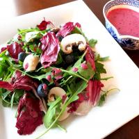 Arugula Salad With Blueberry Dressing_image