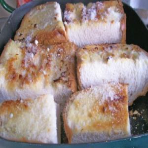 Pan-Fried Garlic Bread_image