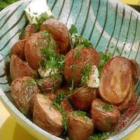 Roasted Red New Potatoes with Sweet Paprika Butter and Parsley_image