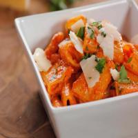 Quick and Easy Roasted Red Pepper Pasta_image