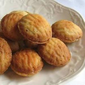 Polish Walnut-Shaped Cookies Recipe - Ciasteczka Orzeszki_image