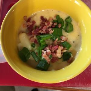Mandi's Cheesy Potato Soup_image
