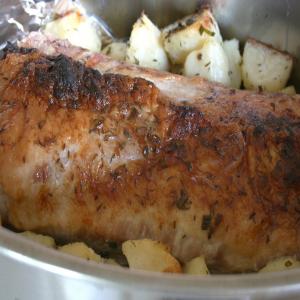Herb Roasted Pork Loin and Potatoes_image