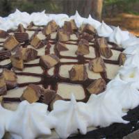 Smooth and Creamy Peanut Butter Pie_image