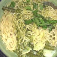 Linguine With Potatoes, Green Beans and Pesto image