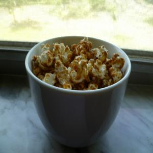 Easy Caramel Popcorn image