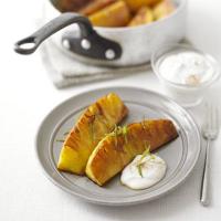 Spiced glazed pineapple with cinnamon fromage frais image