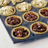 Crumbled top mince pies image
