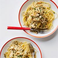 Linguine and Clam Sauce image