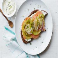 Smoked Salmon Toast with Pickled Tomatoes and Dill_image