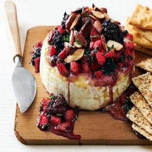 Cedar Plank-Grilled Brie with Berries_image