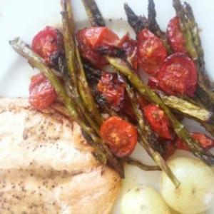 Roasted Asparagus Tips and cherry Tomatoes_image