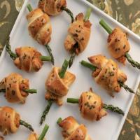 Smoked Salmon and Asparagus Puffs_image