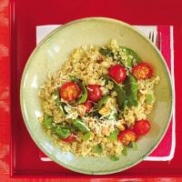 Quinoa Stir Fry With Spinach And Walnuts_image