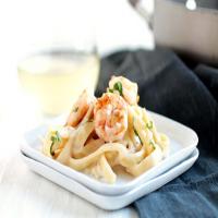 Creamy White Wine Shrimp Alfredo Recipe - (4.1/5) image