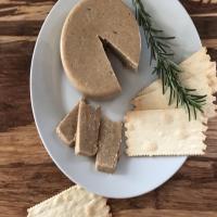 Sliceable Vegan Cashew Cheese_image