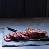 Steak au Poivre with Balsamic Reduction_image