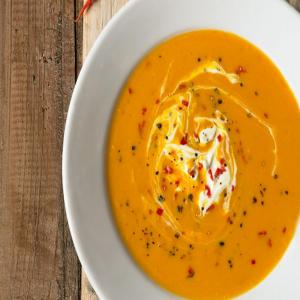 Butternut squash soup with chilli & crème fraîche_image