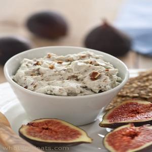 Blue Cheese and Roasted Pecan Dip_image