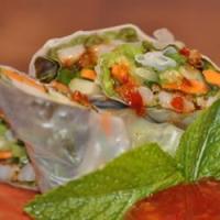 Shrimp Summer Rolls with Asian Peanut Sauce_image