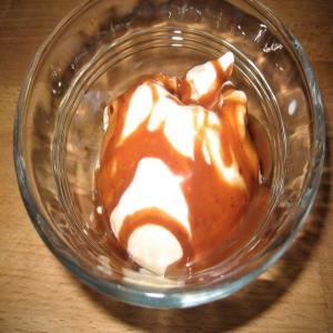 Simple Hot Fudge Topping_image