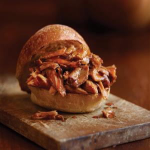Lea & Perrins® Slow-Cooked Pulled Pork_image