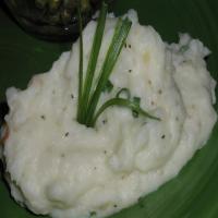 Garlic Asiago Mashed Potatoes image
