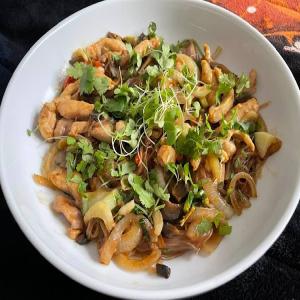 Chicken Stir Fry with Rice Noodles_image