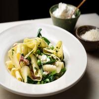 Pappardelle With Pancetta and Peas image