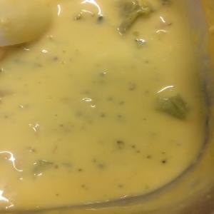 Best Slow Cooker Broccoli Cheese Soup_image