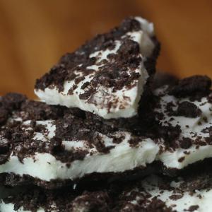 Cookies & Cream Yogurt Bark Recipe by Tasty image