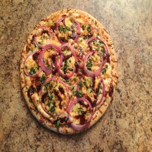 Easy Gourmet BBQ Chicken Pizza_image