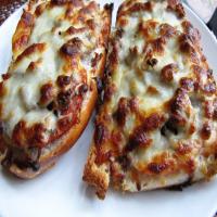 Hamburger-Mushroom Bread Pizza image