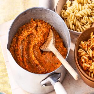 Weaning recipe: Easy baby pasta sauce image