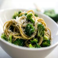 Spaghetti With Broccoli and Walnut-Ricotta Pesto image