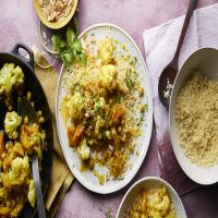 Vegetarian tagine with roasted cauliflower, apricots and chickpeas_image