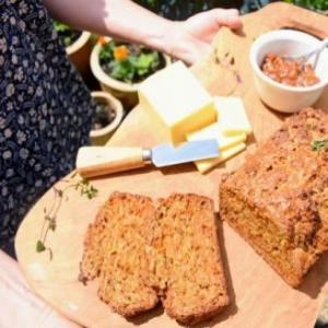 Honeyed carrot & thyme loaf_image