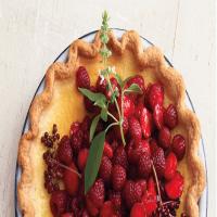 Lemon-Basil Custard Pie with Red Berries_image