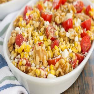 Grilled Garlic Herb Corn with Tomatoes and Walnuts_image