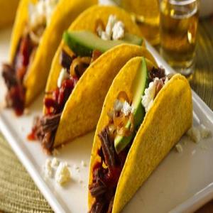 Slow-Cooker Spicy BEERbacoa Tacos_image
