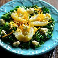 Simple Cauliflower and Pear Salad_image