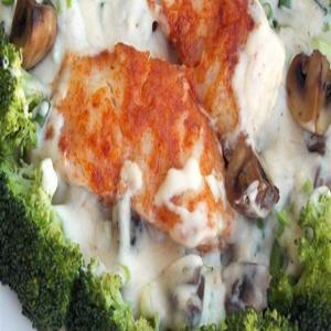 Pan-Seared Cod, Broccoli, and Mushrooms with Creamy Alfredo Sauce_image