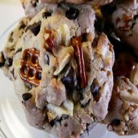 Chocolate, Potato Chip & Pretzel Cookies_image