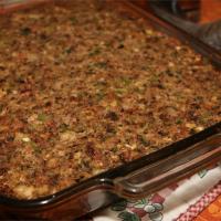 Sausage, Bacon, Apple and Cornbread Stuffing_image