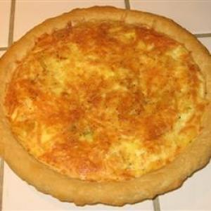 Swiss Cheese 'n' Onion Quiche_image