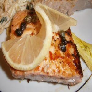 Pan Seared Salmon with Lemon and Capers_image