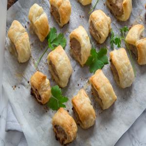 Puff Pastry Sausage Wheels_image